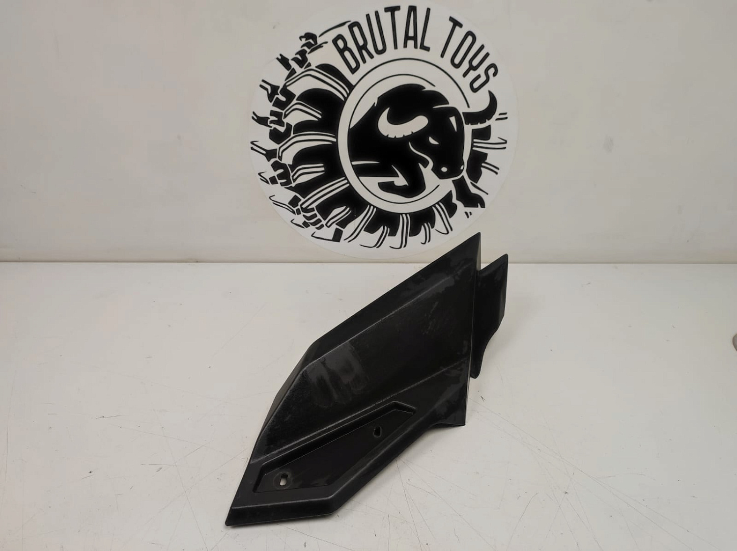 Деталь расширителя задней арки RH бу Деталь расширителя задней арки RH бу